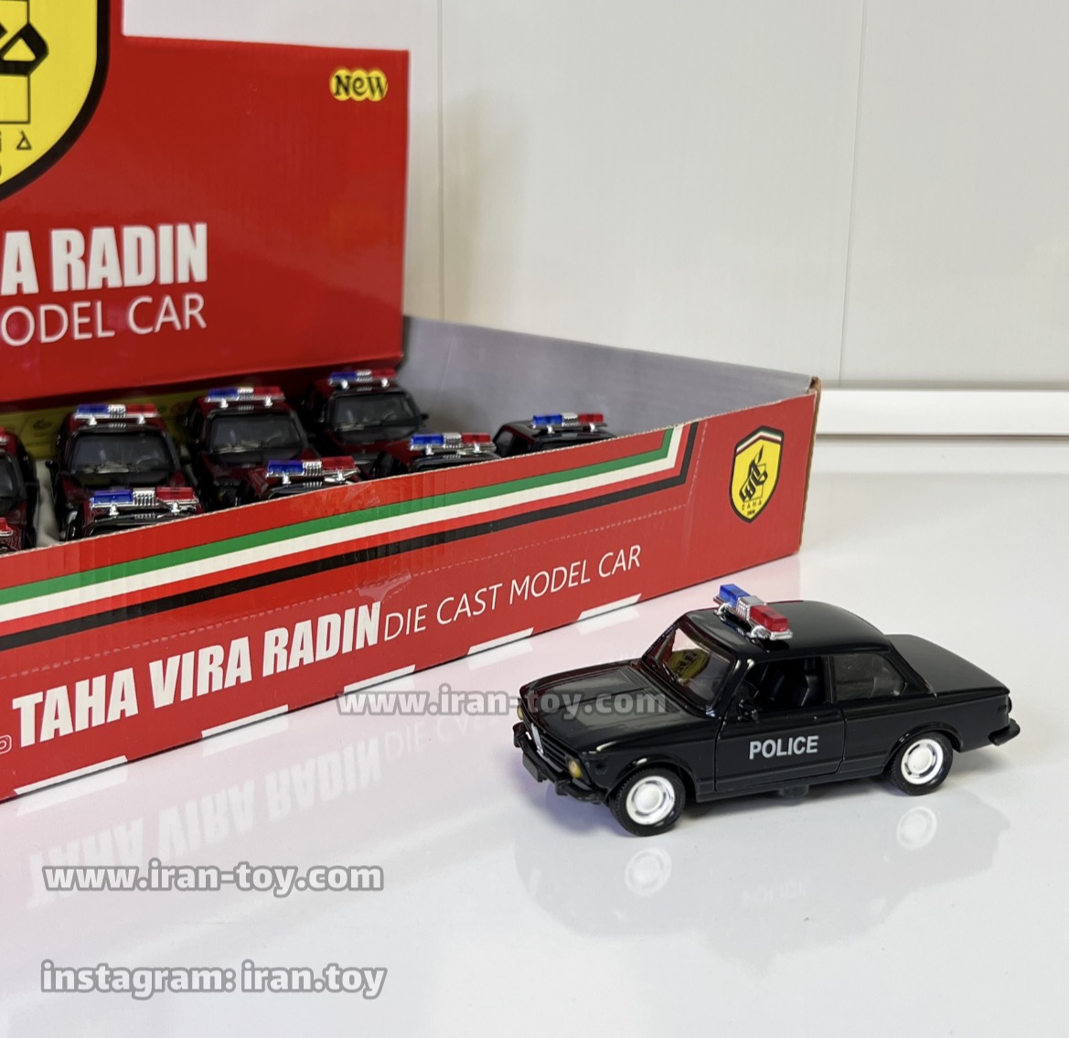 ماشین بی ام و پلیس فلزی - تصویر 3