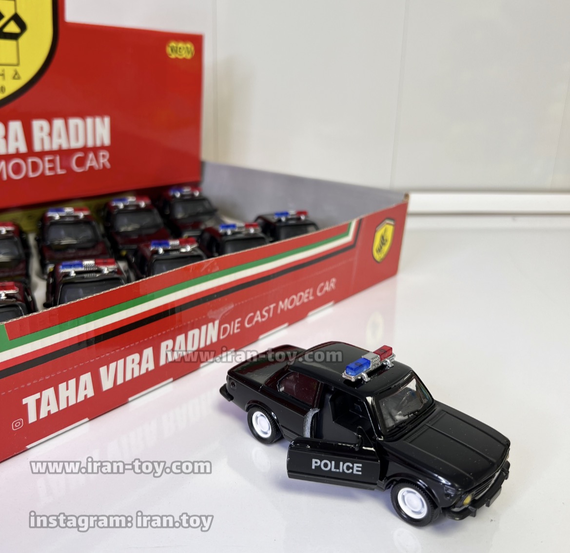 ماشین بی ام و پلیس فلزی - تصویر 4