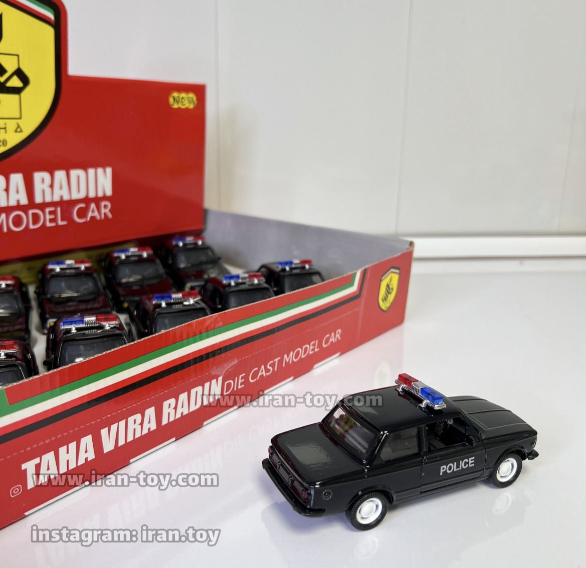 ماشین بی ام و پلیس فلزی - تصویر 6